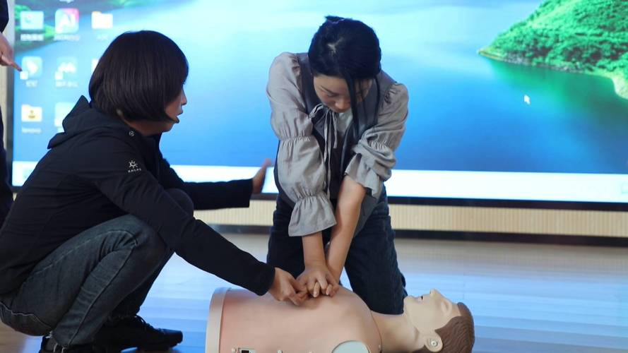 幼儿教师急救培训,如何学以致用?-图1 幼儿教师急救培训,如何学以致用?-图1