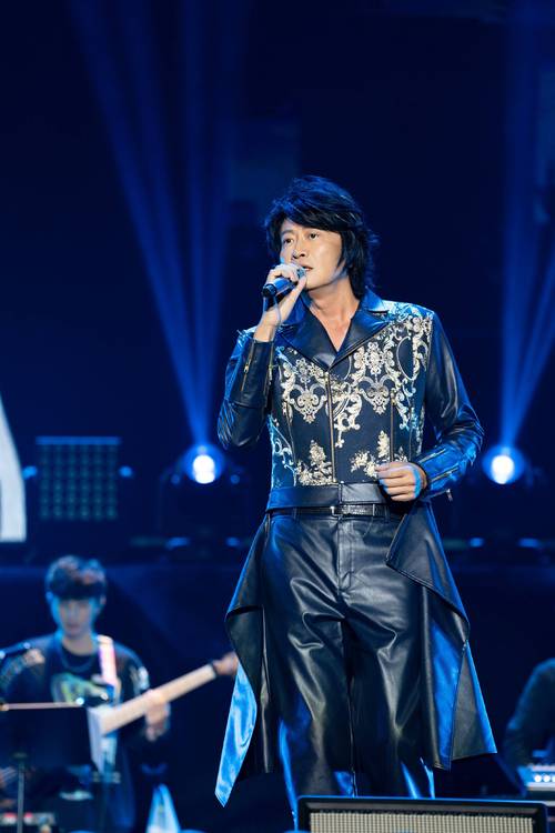 合唱指挥谢幕时有哪些基本常识?-图2 合唱指挥谢幕时有哪些基本常识?-图2