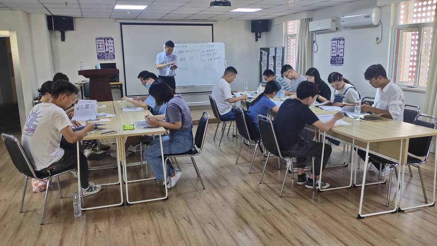 半月谈教育国考培训班真能助力上岸吗？效果与口碑究竟如何？-图3